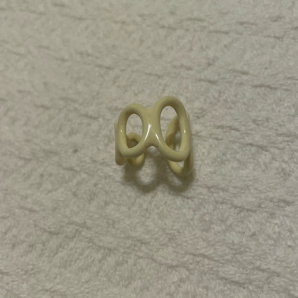 Mon Cher Moi cream loop ring (size 7)